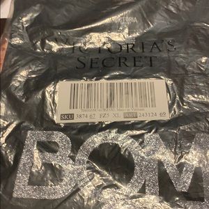 Victoria’s Secret bombshell Victoria Sport